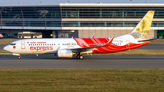 VT-AXX:Boeing 737-800:Air India Express
